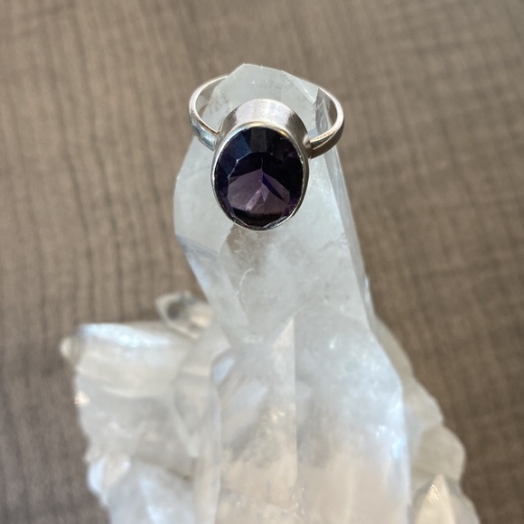 Faceted Amethyst Crystal Gemstone, 925 Sterling Silver Ring - Picture 7 of 16